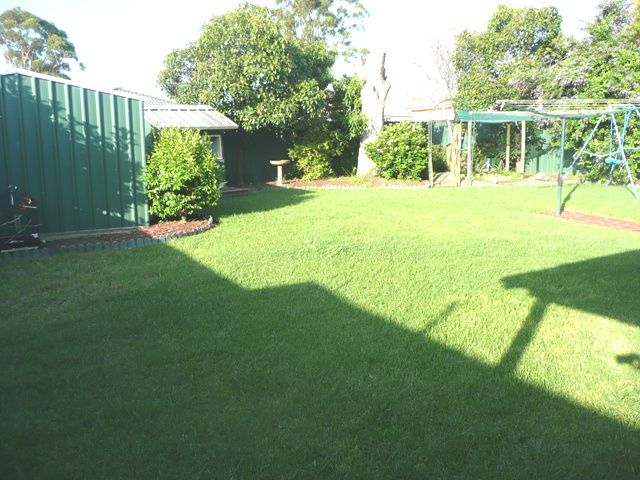 4  Outram Place, CURRANS HILL, NSW 2567