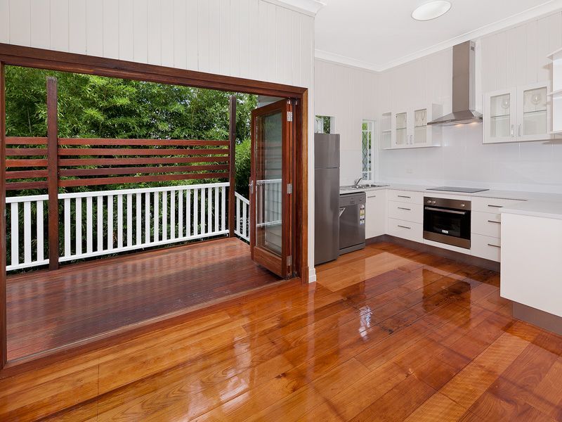 2 Nathan Terrace, YEERONGPILLY, QLD 4105