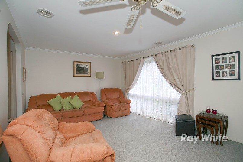 4 Denham Crescent, CRANBOURNE NORTH, VIC 3977