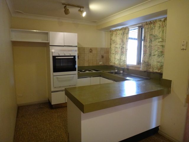 4 Bayswater Street, ST JOHNS PARK, NSW 2176