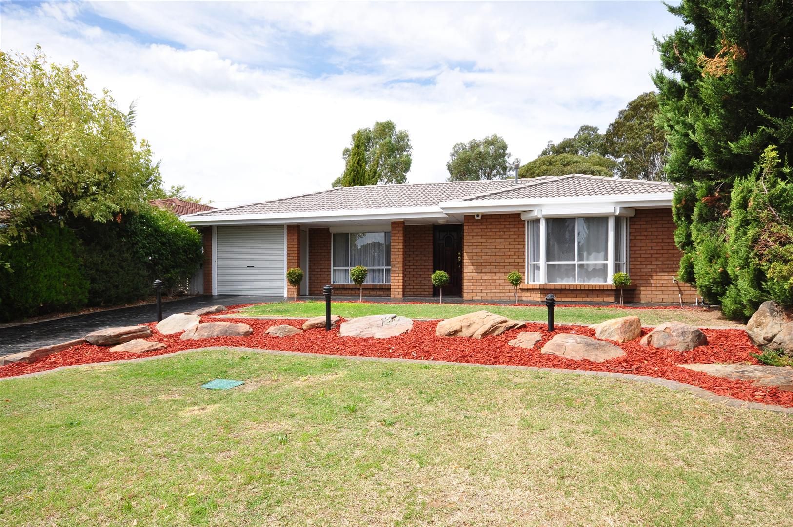 17 Deborah Road, ABERFOYLE PARK SA 5159