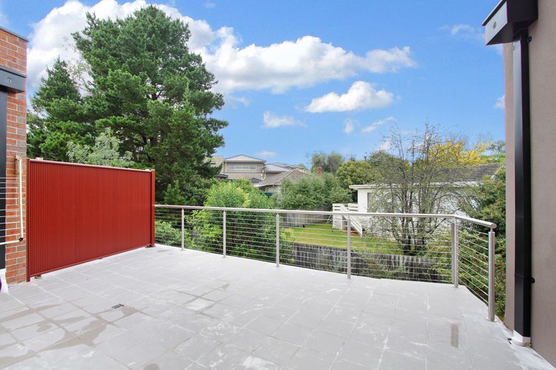 2/130 Ferntree Gully Road, OAKLEIGH EAST, VIC 3166