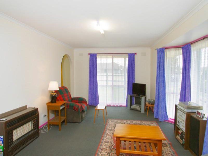 61 Burdoo Drive, GROVEDALE, VIC 3216