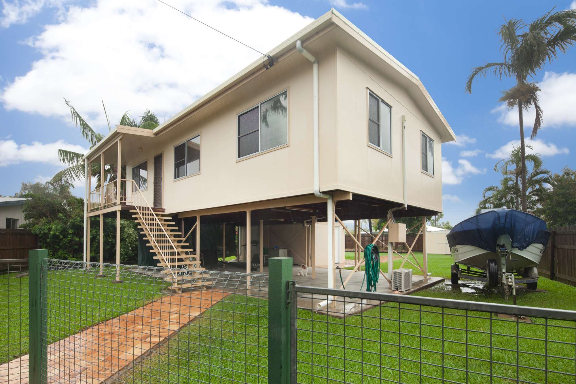 17 Gannet Crescent, CONDON QLD 4815
