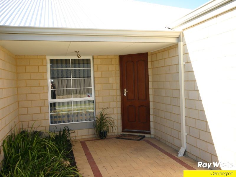 11 Cologne Parkway, PIARA WATERS, WA 6112