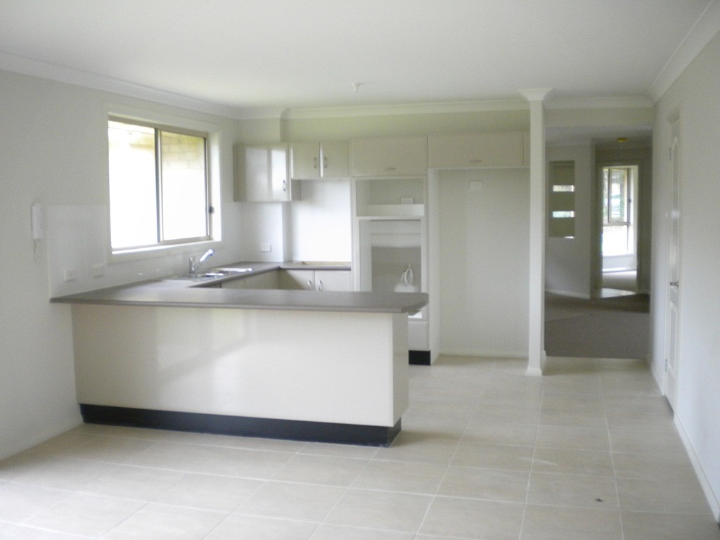 WEST NOWRA, NSW 2541