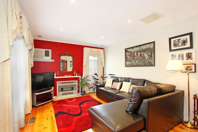 11 Coolac Street, CHADSTONE, VIC 3148