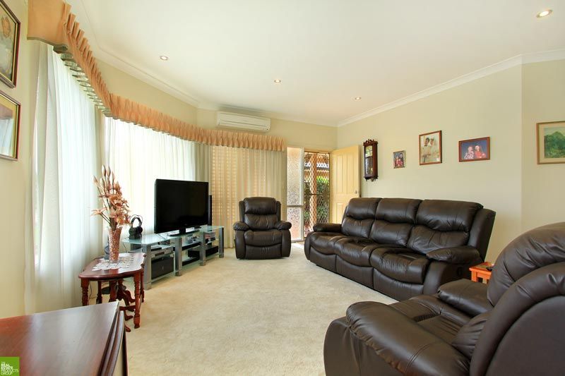 76 Stanthorpe Drive, KANAHOOKA, NSW 2530