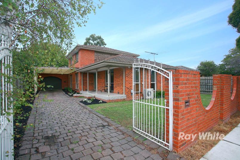 2 Lillian Street, CRANBOURNE, VIC 3977