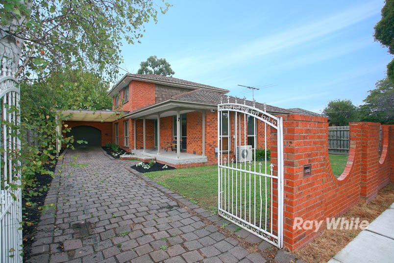 2 Lillian Street, CRANBOURNE, VIC 3977