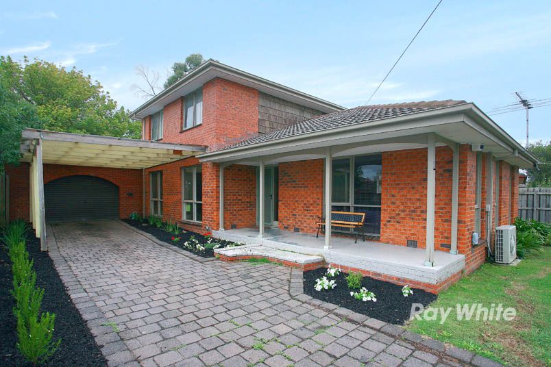 2 Lillian Street, CRANBOURNE VIC 3977