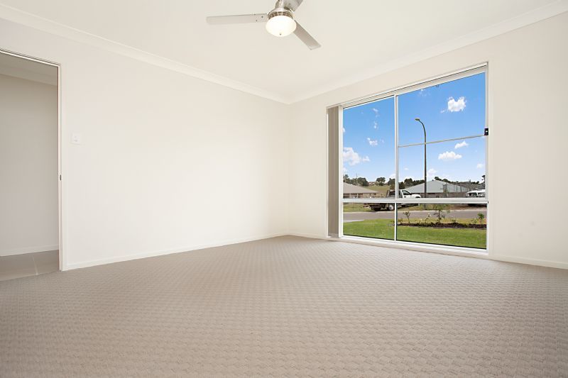 ABERGLASSLYN, NSW 2320