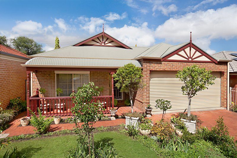 32 Regent Gardens Drive, OAKDEN SA 5086