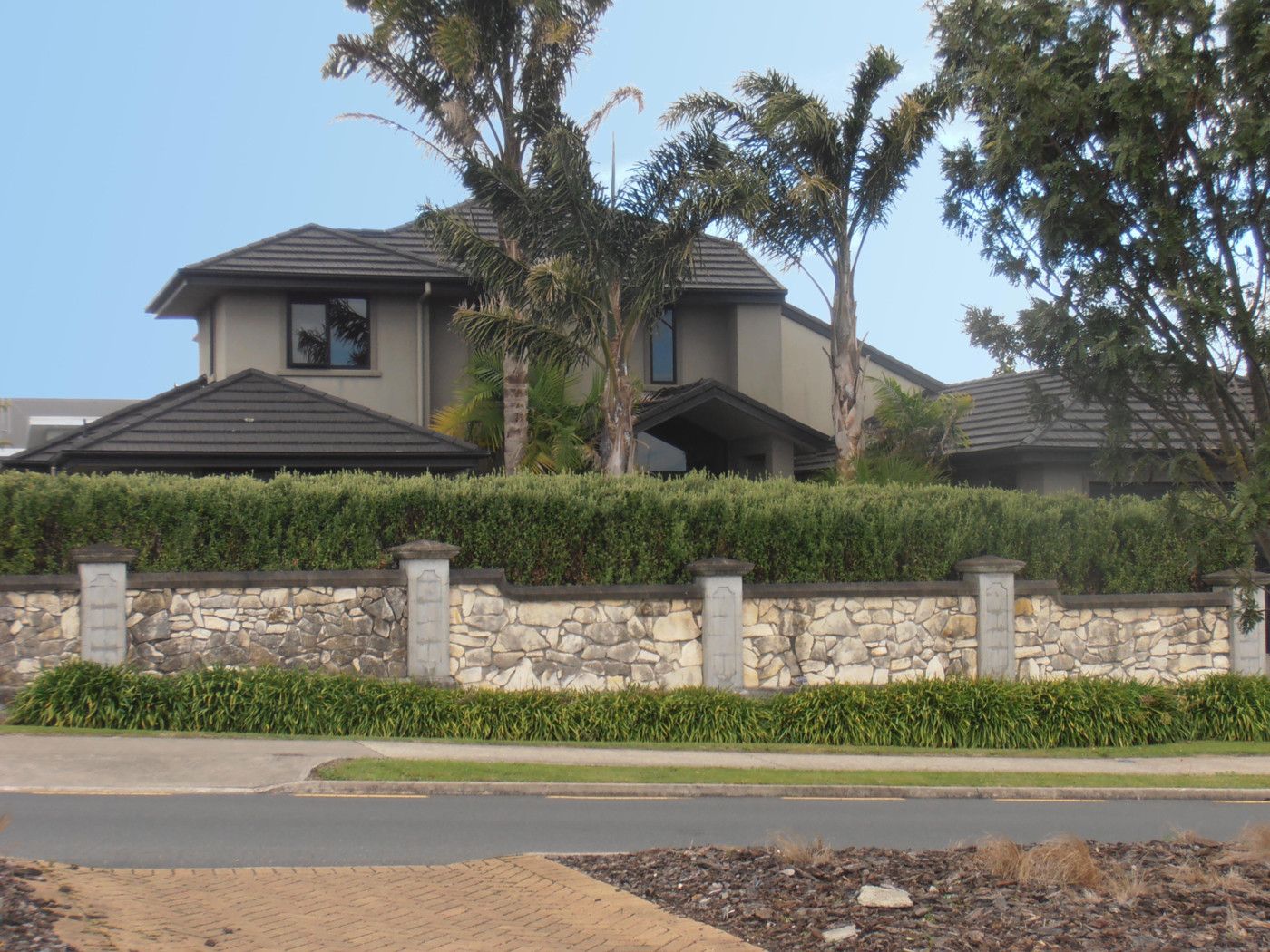 1 St James Drive, Huntington, Hamilton City