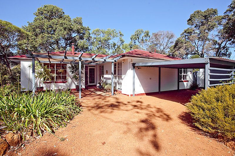 48 Sanderson Road, LESMURDIE, WA 6076