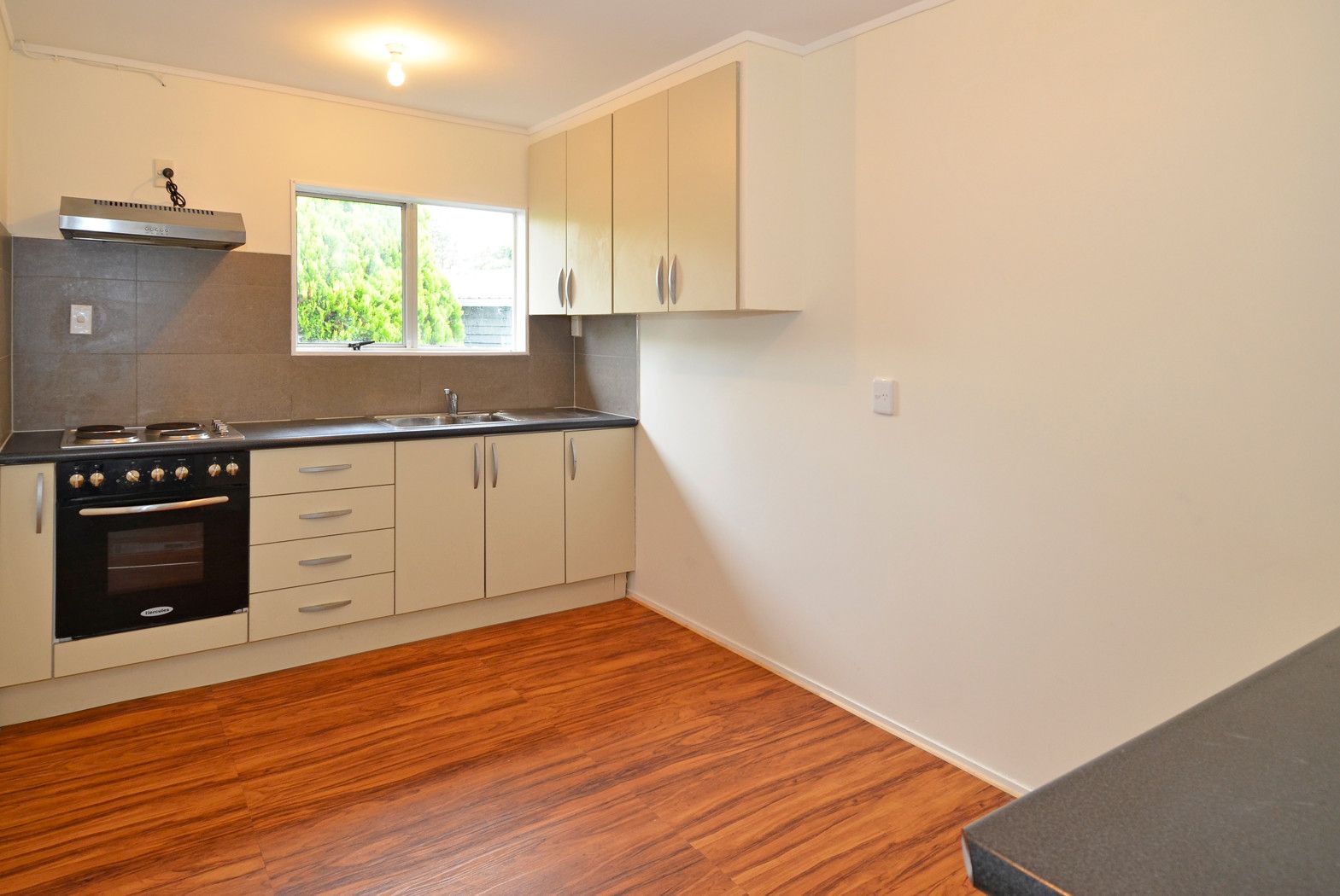 25a  Challen Close, Takanini, Papakura