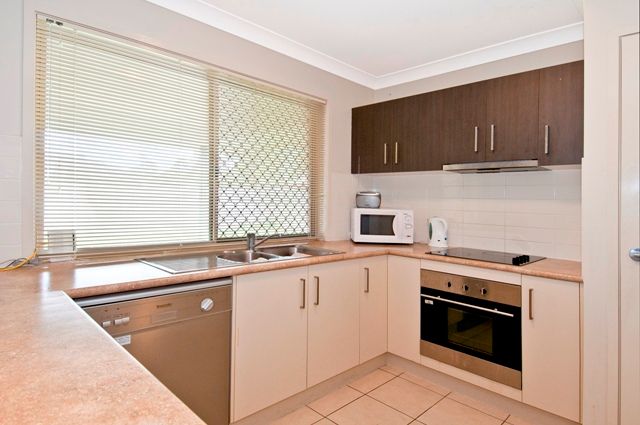 20 Fourth Avenue, MARSDEN, QLD 4132
