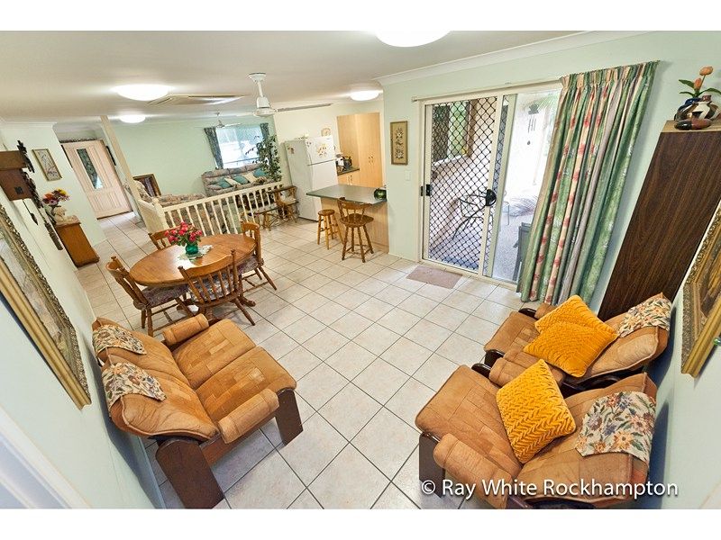 24 Peppermint Drive, KAWANA, QLD 4701