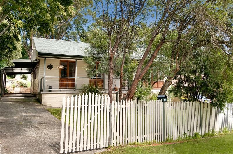 30 Foster Street, HELENSBURGH, NSW 2508