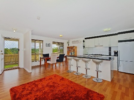 102 Explorers Way, HIGHLAND PARK, QLD 4211