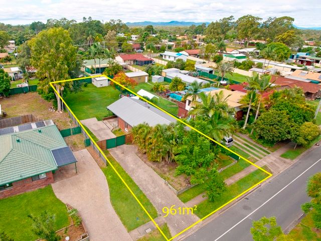 16 Trulson Drive, CRESTMEAD, QLD 4132