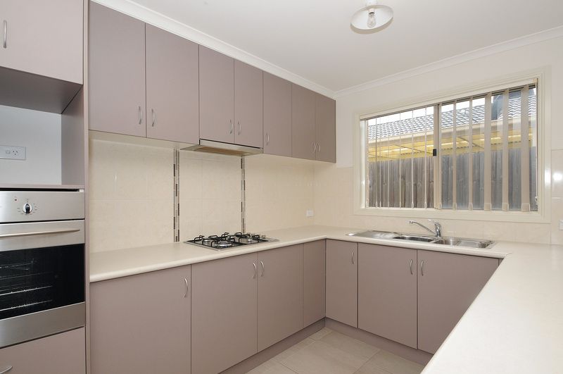 35 Pharaoh Drive, CRANBOURNE, VIC 3977