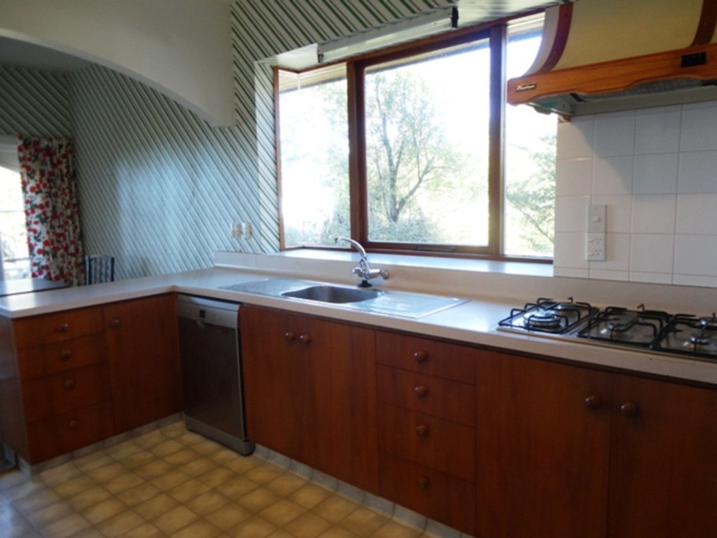 19 Taylors Mistake Road, SUMNER, Christchurch City