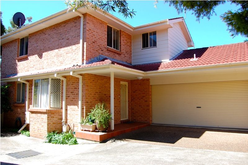 17 Hillcrest Street, WOLLONGONG NSW 2500