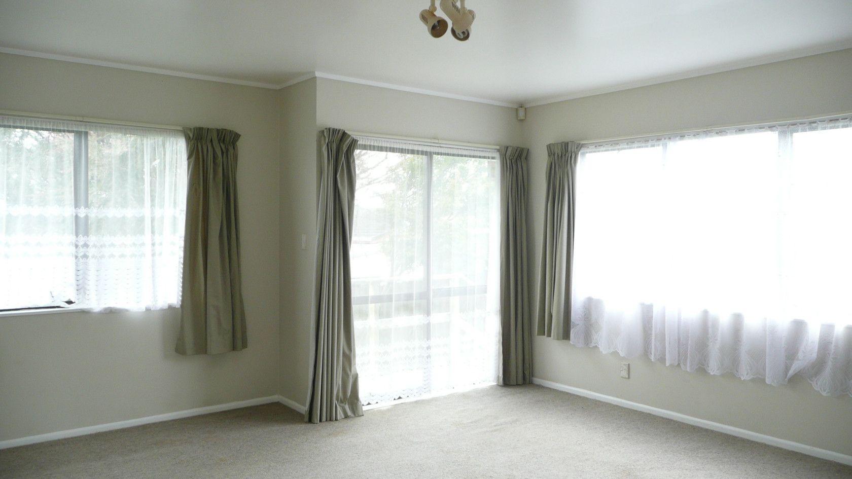 11b Templeton Place, MANUREWA, Manukau City