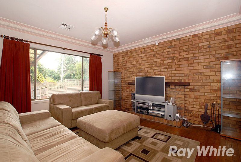 36 Warrabel Road, FERNTREE GULLY, VIC 3156