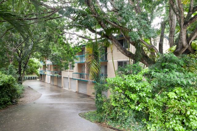 82  Miskin Street, TOOWONG QLD 4066