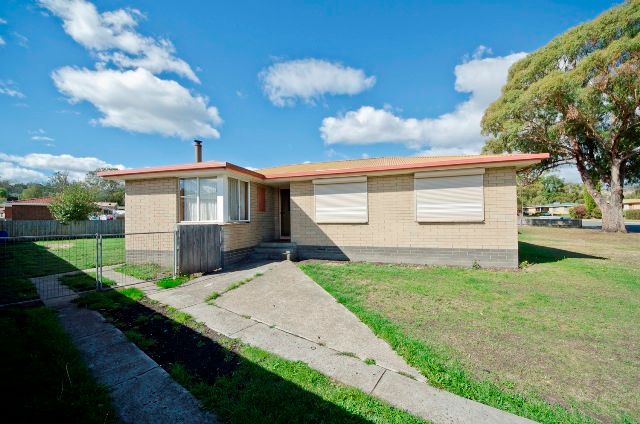 17 Hazelwood Parade, RAVENSWOOD TAS 7250