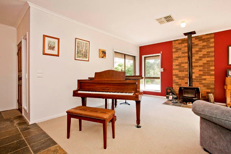 2134 Ballan Road, ANAKIE, VIC 3221