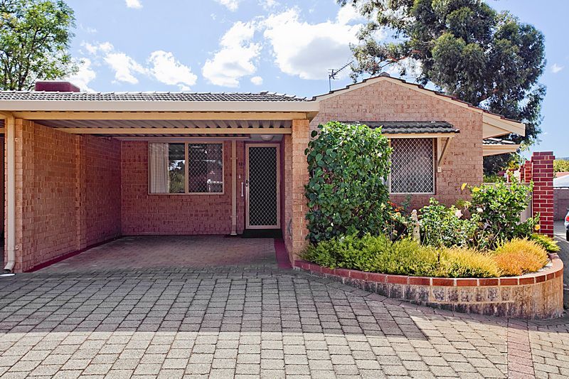 4  / 12 Page Road, KELMSCOTT, WA 6111