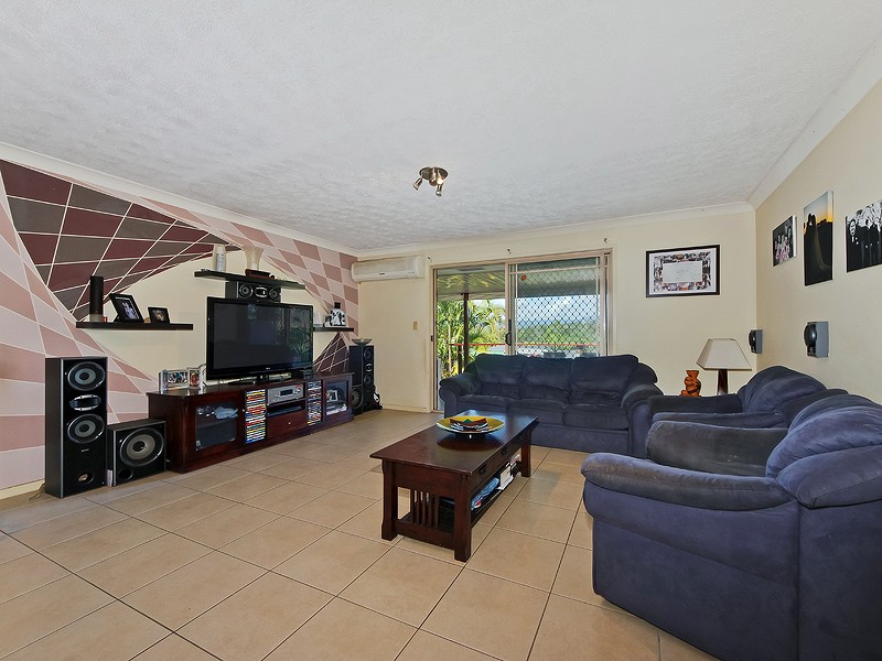 10 Rachelle Court, MERRIMAC, QLD 4226
