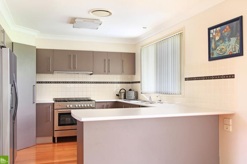 15 Macalister Terrace, ALBION PARK, NSW 2527