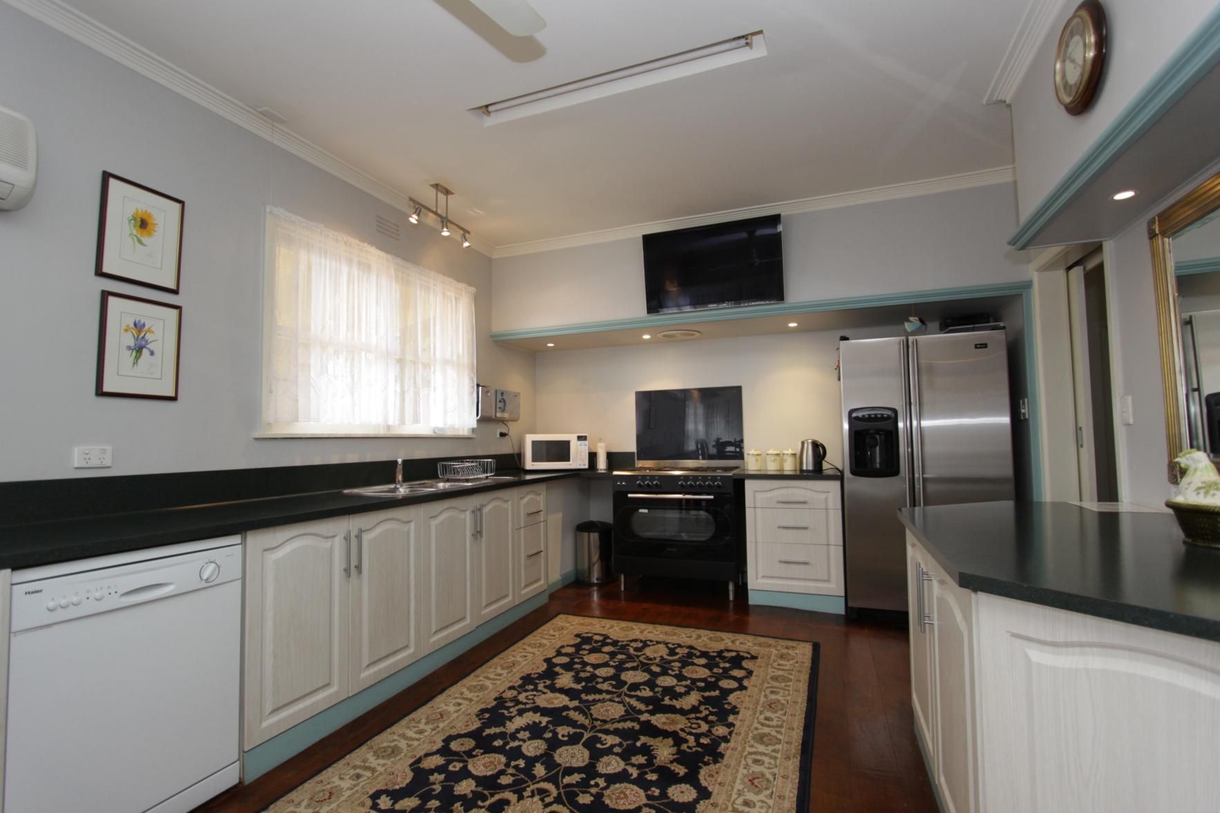 4 Hollow Street, GOLDEN SQUARE, VIC 3555