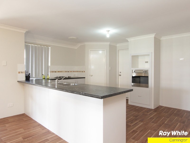 72 Tarradee Circuit, THORNLIE, WA 6108
