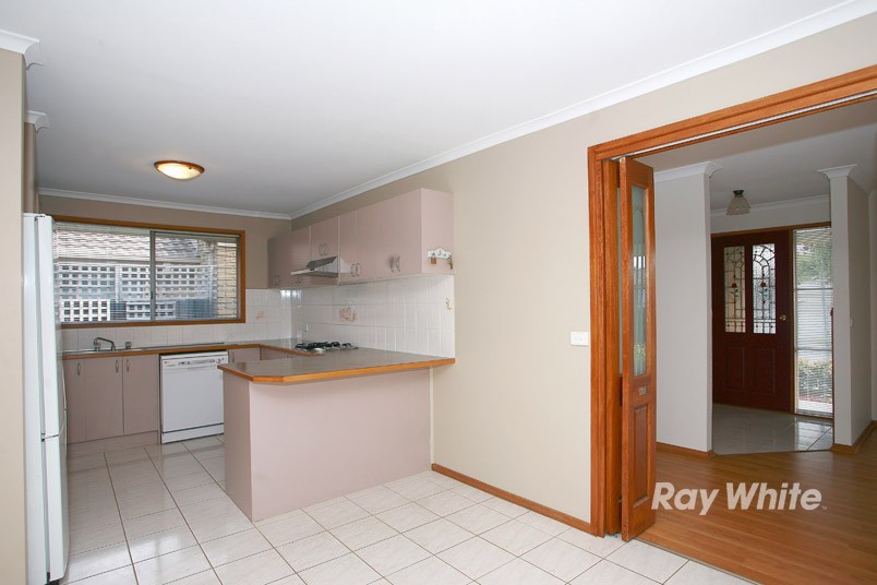 8 Andrea Crescent, CRANBOURNE NORTH, VIC 3977