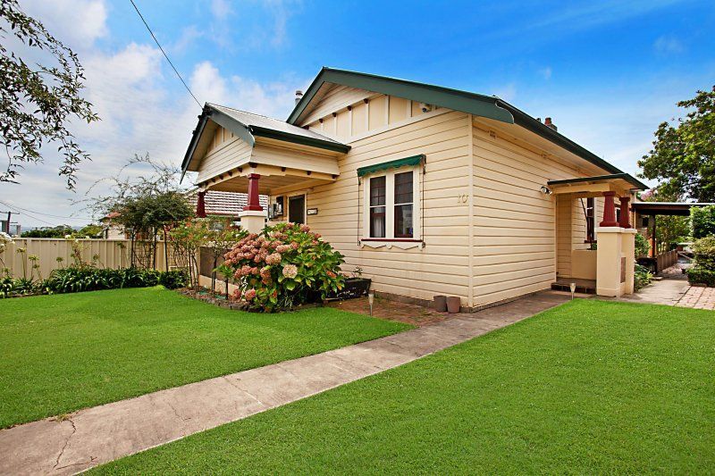 10 Lindesay Street, EAST MAITLAND NSW 2323