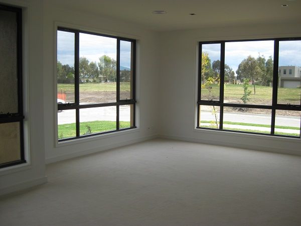 21 Dresden Drive, WATERWAYS, VIC 3195