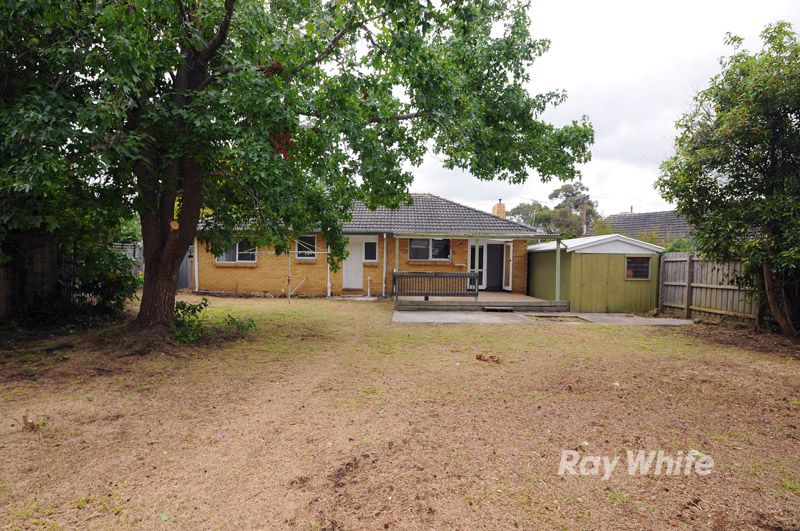 23 McComb Crescent, BAYSWATER, VIC 3153