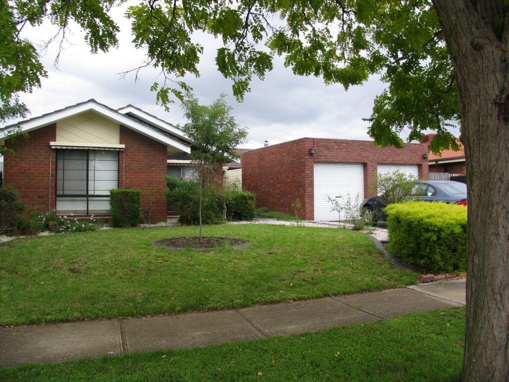43 Stanley Crescent, BROOKFIELD, VIC 3338