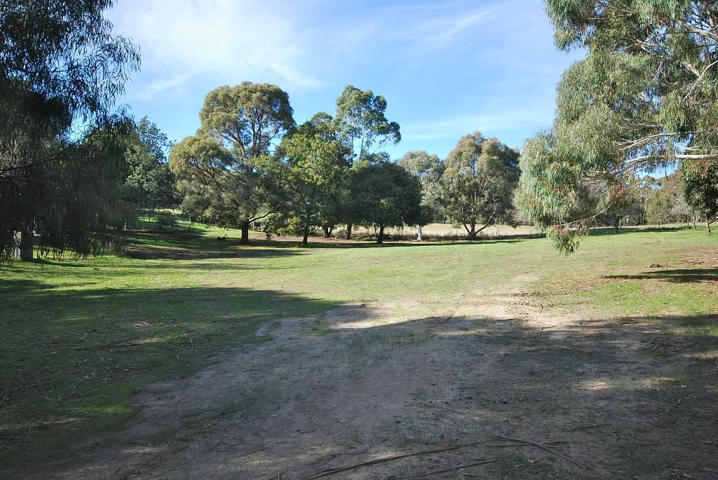 76  Springs Road, BROWN HILL, VIC 3350