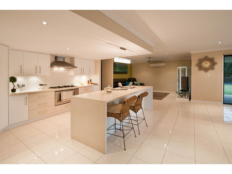 10-14 Bellbird Drive, Parkhurst, QLD 4702