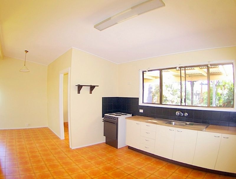 6 Simon Street, DECEPTION BAY, QLD 4508