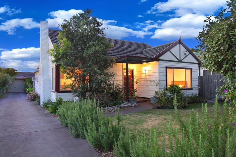 13 Parer Street, OAKLEIGH VIC 3166