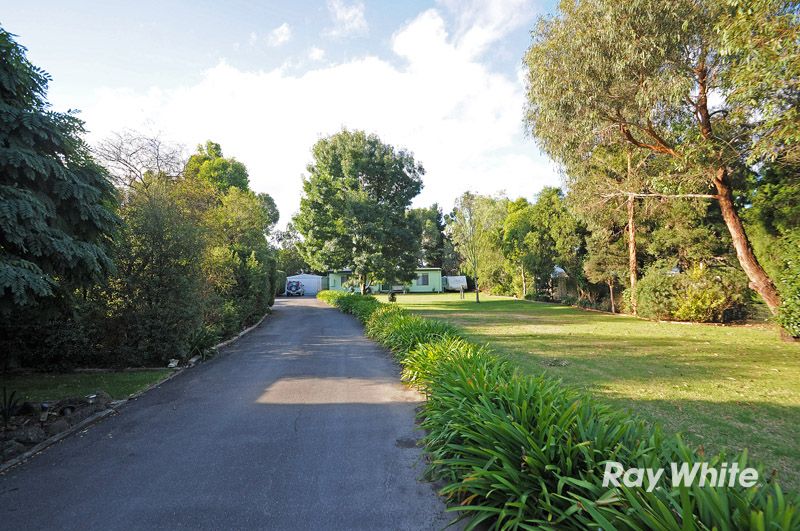 15 Facey Road, DEVON MEADOWS VIC 3977