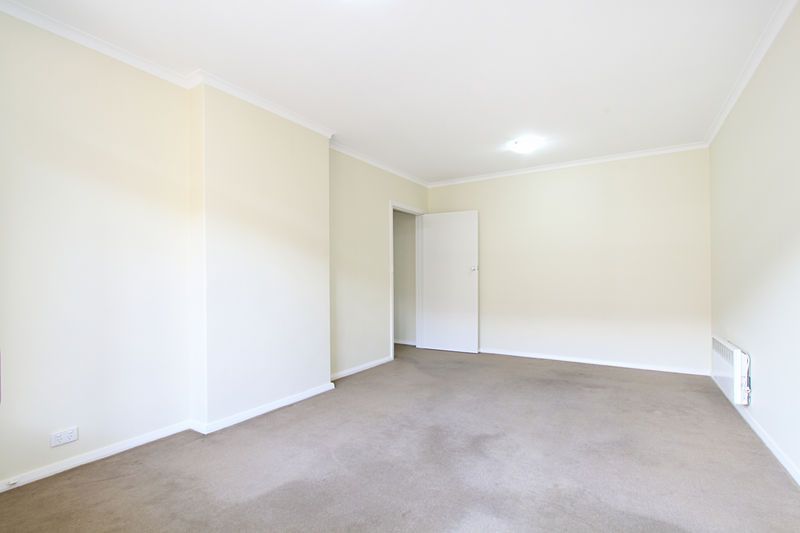 2/11 Logie Street, OAKLEIGH, VIC 3166