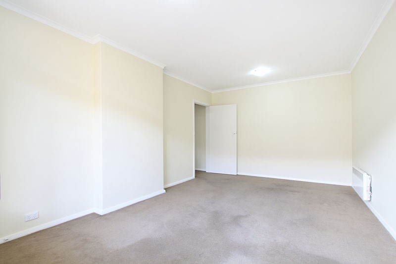 2/11 Logie Street, OAKLEIGH, VIC 3166
